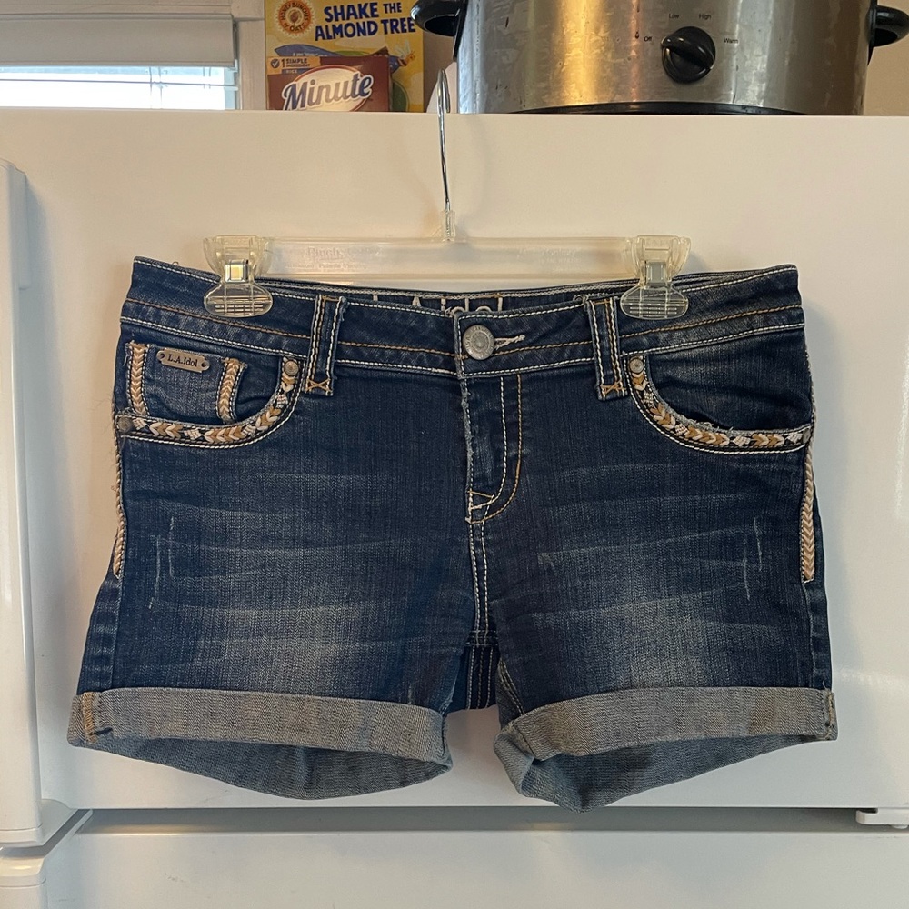 LA Idol shorts - size large